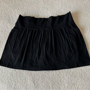 Athleta Black salutation stash pocket skort
